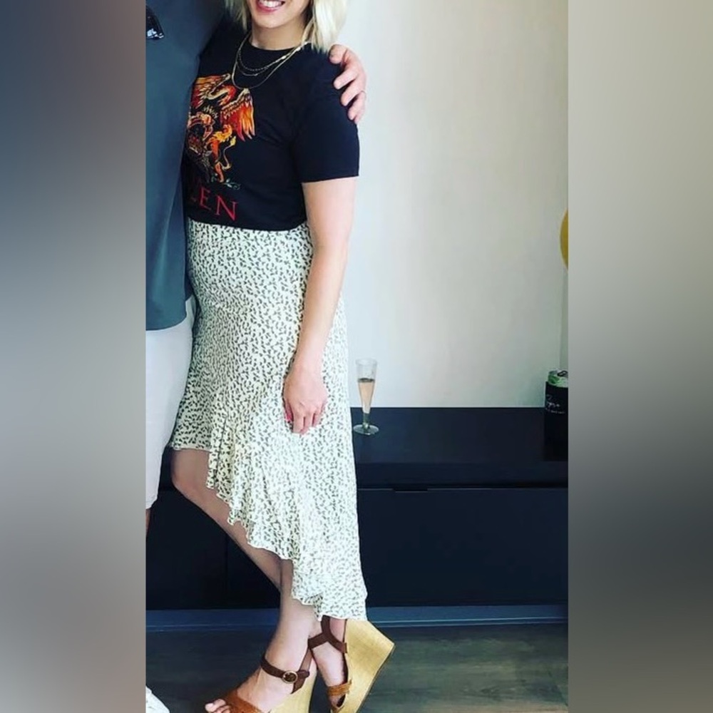 BEACHGOLD Cream Asymmetrical Skirt